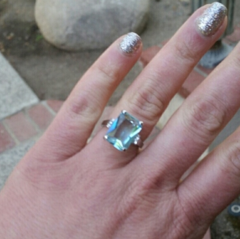 5⭐ Rated Sterling Silver Aquamarine Ring - Picture 5 of 8